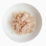 Kit Cat Lata Toppers - Pollo & Salmon 80g - Imagen 2